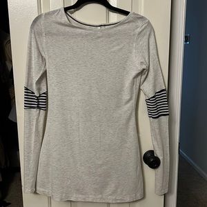 Lululemon Long Sleeve T shirt - S/M